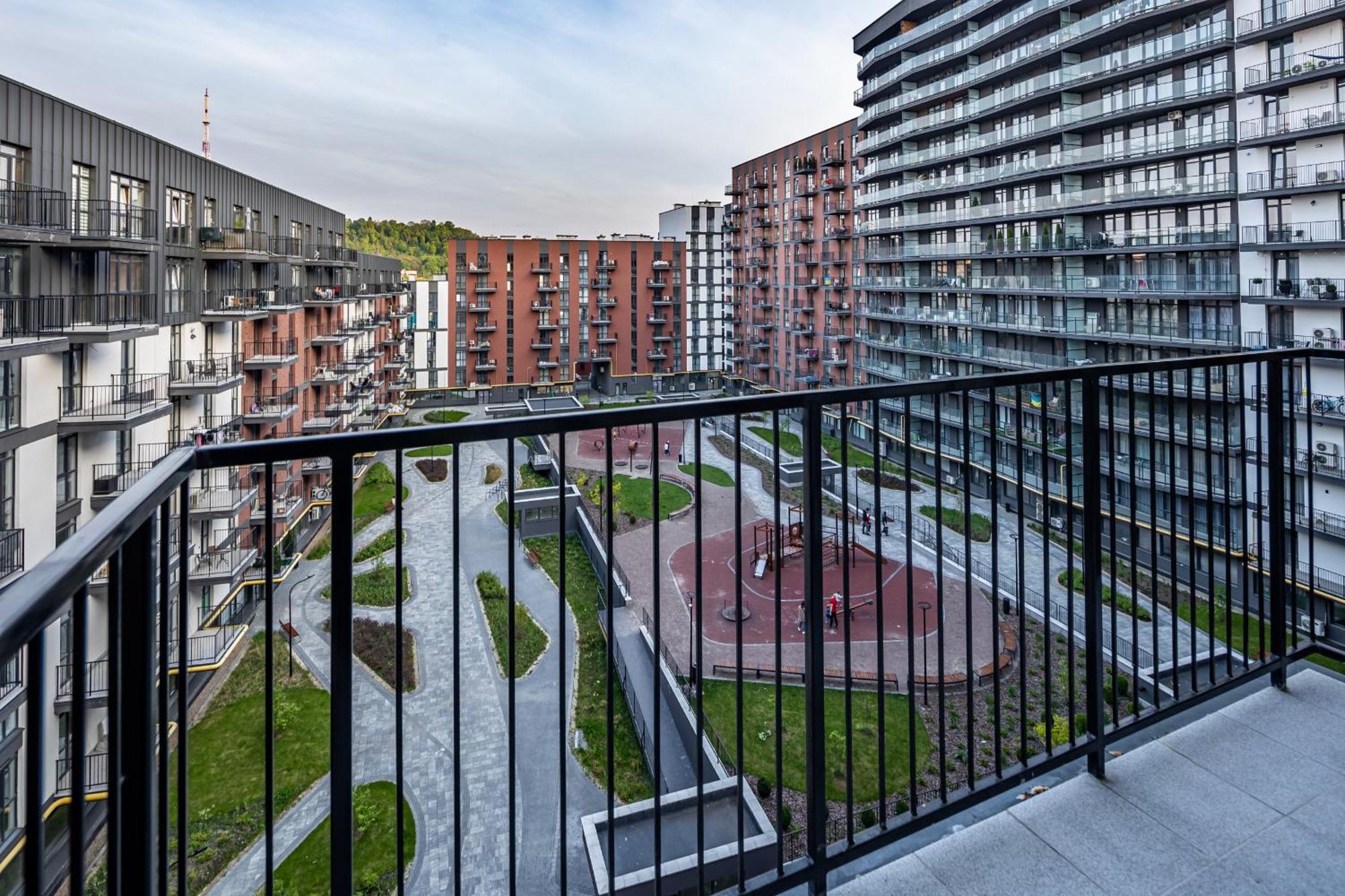 Avalon Premium Two Bedrooms Apartment Лвив Екстериор снимка