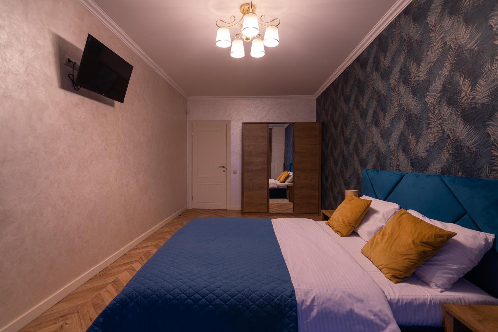 Avalon Premium Two Bedrooms Apartment Лвив Екстериор снимка